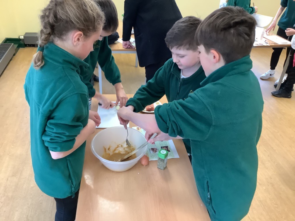 Year 6 Burger Making! – Wickford Primary School